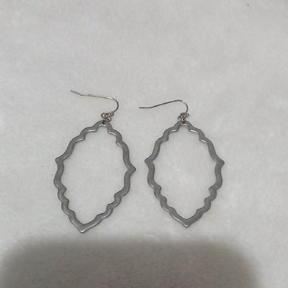 Silver Wavy Hoop Earrings - Picture 1 of 1
